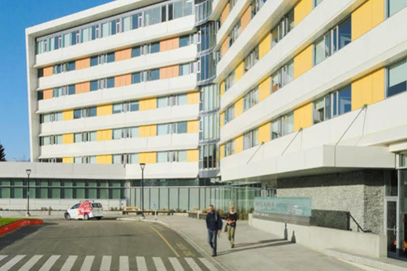 University Of Calgary Accommodations And Events Exterior photo